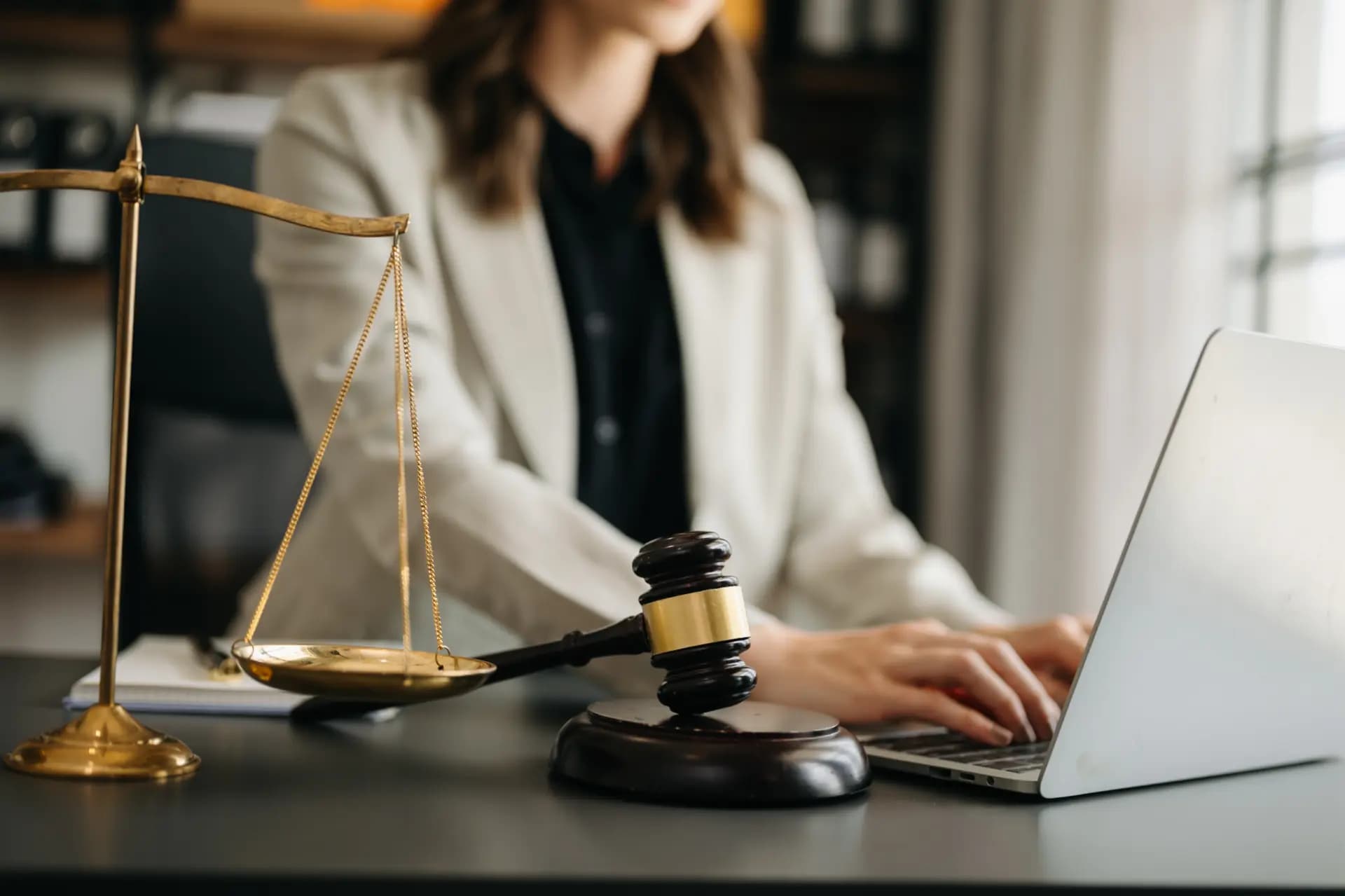 CAEL – Centro de Arbitraje Electrónico: plataforma de arbitraje digital y validación legal